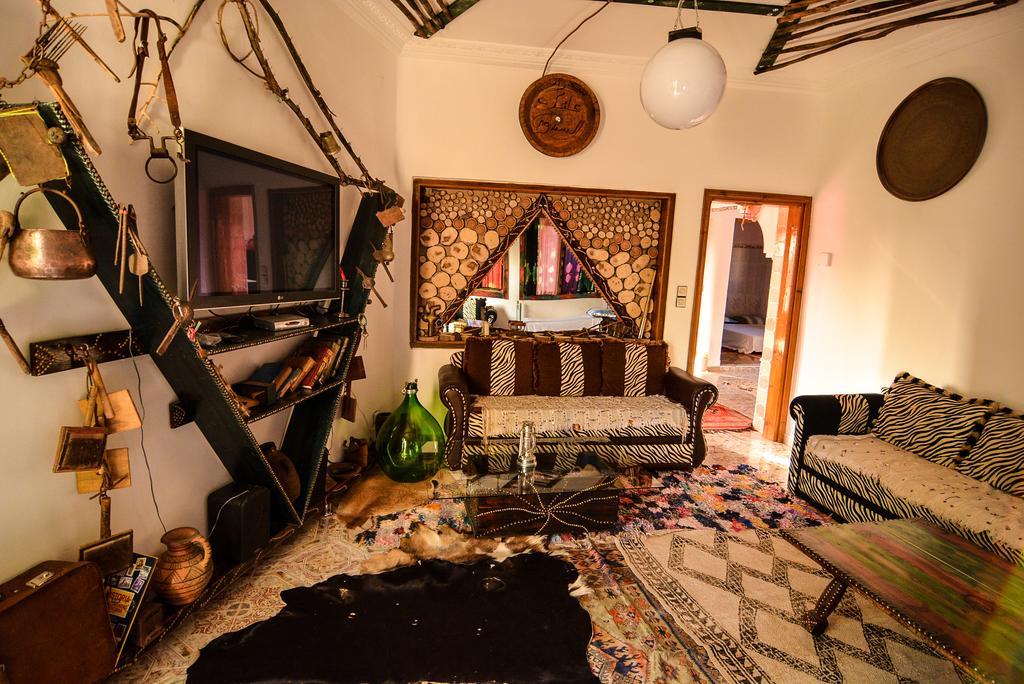 Maison D'Hotes Ait Bou Izryane Timoulilt ภายนอก รูปภาพ